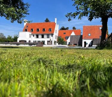 Deerlijk Bed & Breakfast | The Cotton Suites B&B