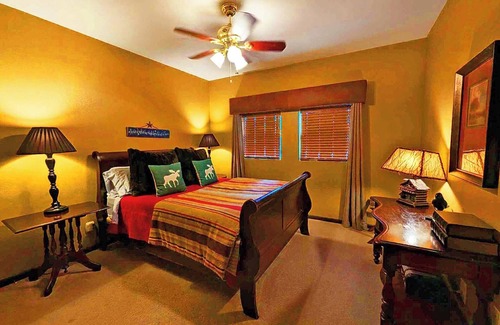 Palisades Bed & Breakfast | The Cottonwood Cabin at Starlight Canyon Bed & Breakfast
