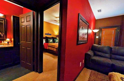 Palisades Bed & Breakfast | The Cottonwood Cabin at Starlight Canyon Bed & Breakfast