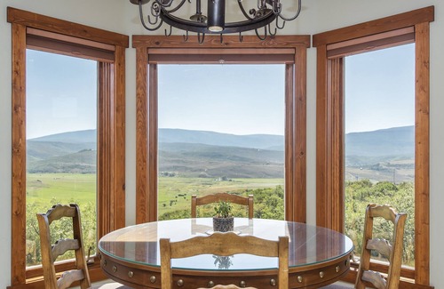 Glenwood Springs House | The Cottonwood Cottage - Space, Serenity, & Views