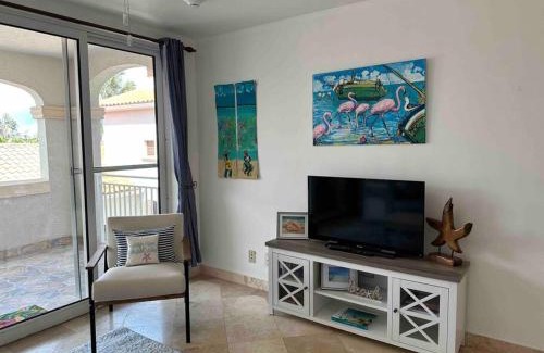 The Bight Apartment | The Cottonwood House - Beach Villa