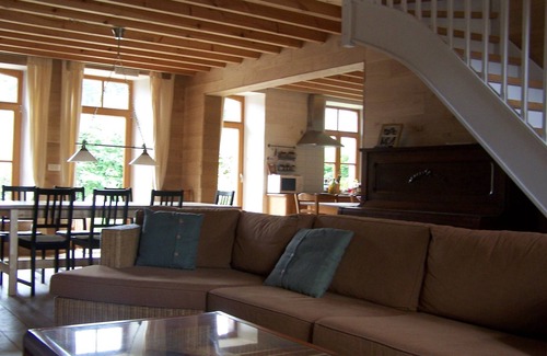 Oignies-en-Thierache Cottage | The Coughing Camel