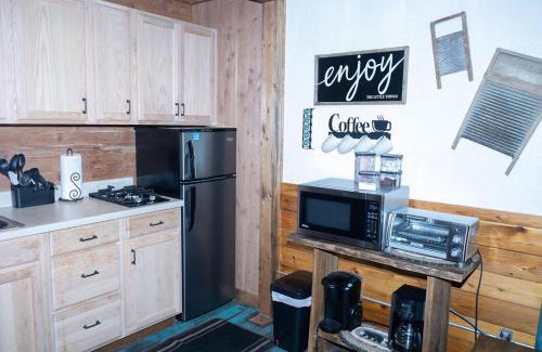 Flat Top House | The Country Cottage by On Cue Properties