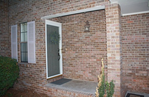 Hattiesburg House | "The Country Escape" Minutes from USM and Downtown activities!