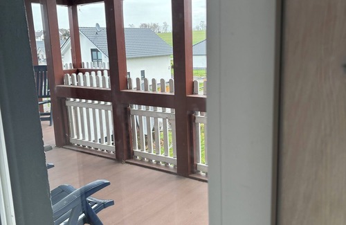 Diemelstadt Apartment | The country house is situated in a quiet location, close to hiking and biking trails & the highway.