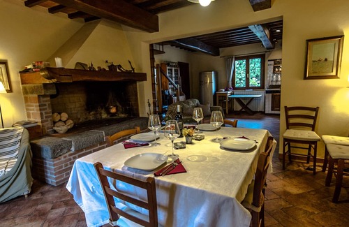 Empoli House | The country house in the middle of a small valley verde'La home of the elms'