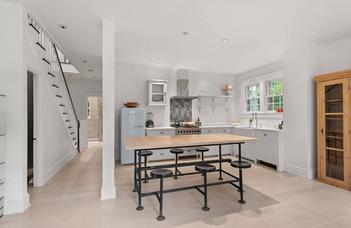 Lakeville House | The Country Retreat House