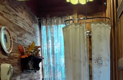 Palestine Bed & Breakfast | The Country Room in our 1891 Dogtrot House