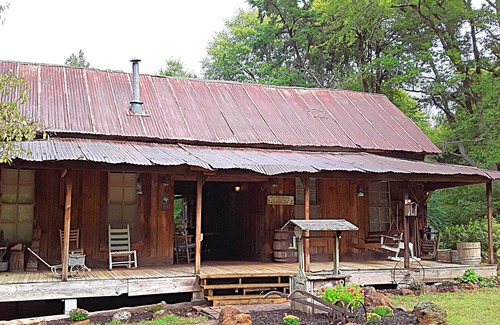 Palestine Bed & Breakfast | The Country Room in our 1891 Dogtrot House