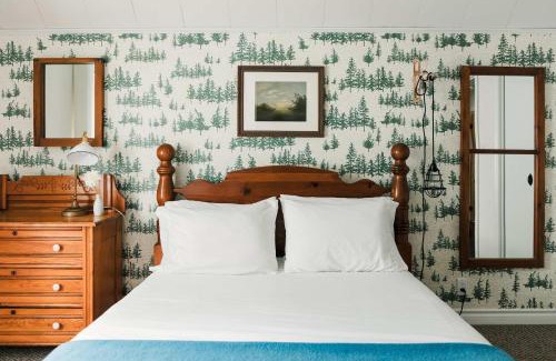 Prince Edward House | The County Queen - Historic Home in Picton