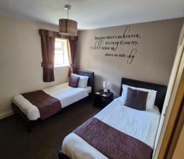 Thrapston Bed & Breakfast | The Court House Inn