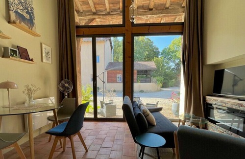 Pont-d'Ain Apartment | The court of secrets