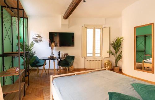 Rione III Colonna Apartment | The Court Piazza di Spagna
