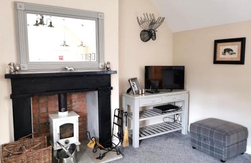 Llandenny Apartment | The Courtyard Apartment at Cefn Tilla Court, Usk