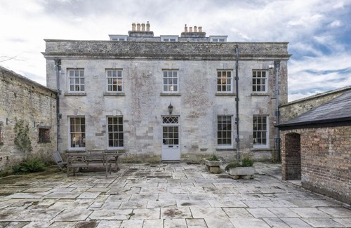 Holworth House | The Courtyard House
