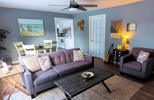 Canal Cottage | The Cove House - Cozy Coastal Getaway for Relaxation, 5mins from New River Beach