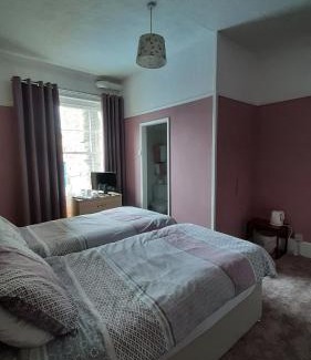 Lowestoft Bed & Breakfast | The Coventry Guest House