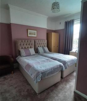 Lowestoft Bed & Breakfast | The Coventry Guest House