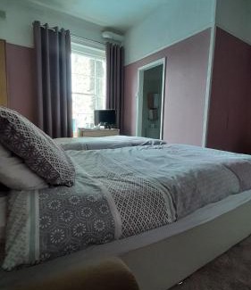 Lowestoft Bed & Breakfast | The Coventry Guest House