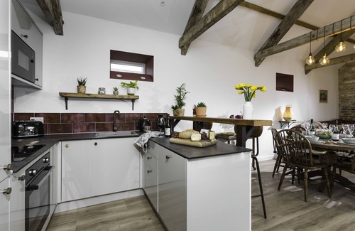 Dursley Cottage | The Cow Byre - beautiful barn conversion in the South Cotswolds sleeping 6 guests