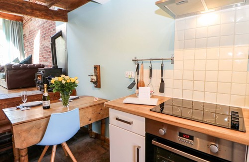 Kirkby Stephen Cottage | THE COW BYRE, luxury holiday cottage, with open fire in Barras
