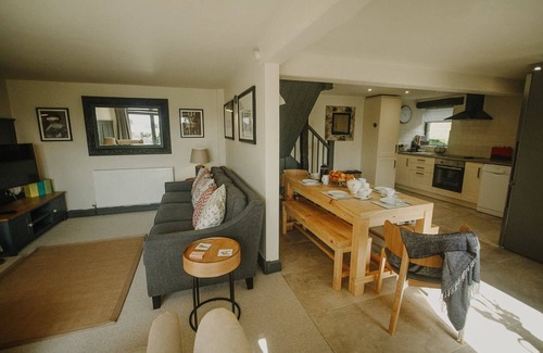 Litton Apartment | The Cow Shed - with panoramic views of Miller's Dale