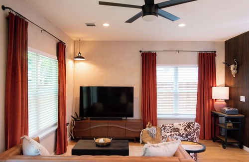 Lockhart House | The Cowboy Retreat