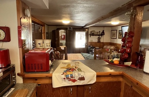 Pine Cove Apartment | The Cowboy Casa - Idyllwild Western Time Capsule