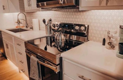 Ennis Apartment | The Cowtown Loft, Ennis