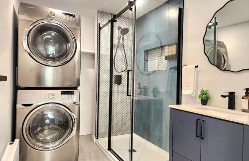 Quartier 5-4 Apartment | The Coziest appartment Hot Tub AC Free