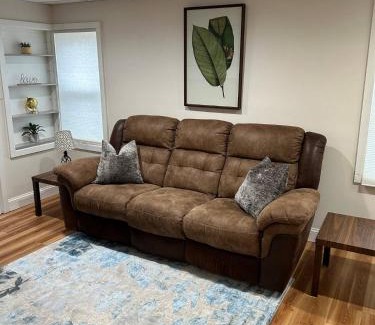 Warwick House | The Cozy Back Bungalow