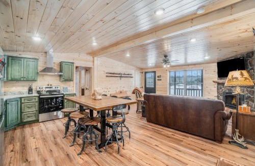 Thompsonville House | The Cozy Cabin