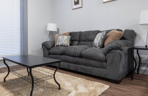 Fort Worth Apartment | The Cozy Cashmere Suite