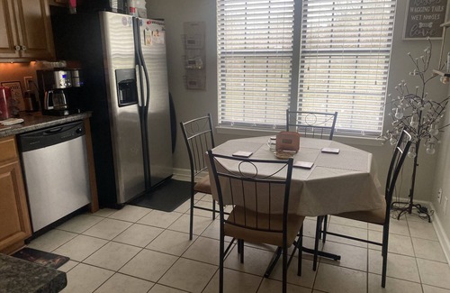 Tulip Grove House | The Cozy Cave-2 Bedroom, 2 Bath, LARGE fenced BACKYARD!