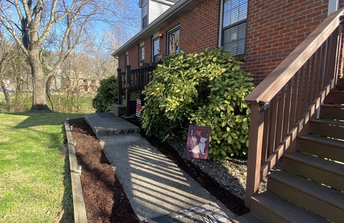 Tulip Grove House | The Cozy Cave-2 Bedroom, 2 Bath, LARGE fenced BACKYARD!