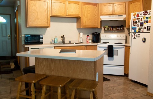 River Road Condo | The Cozy Condo - Centrally Located 3 Bedroom in the Heart of Missoula!