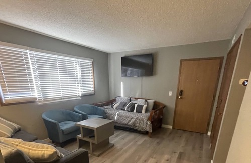Tekamah Apartment | The Cozy Cornhusker 5