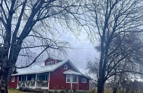 Yakima County House | THE COZY COUNTRY ORCHARD COTTAGE