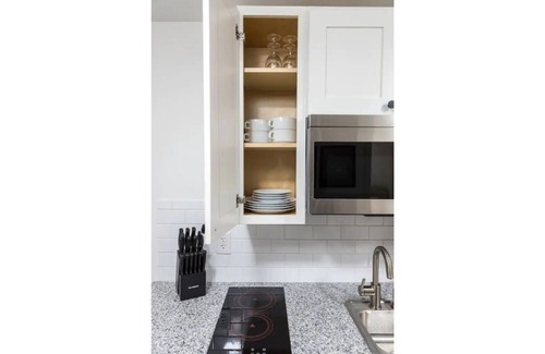 South Salt Lake House | The Cozy Den - Basement Mother in Law