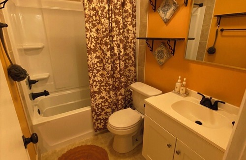 Westover Condo | The Cozy Family Retreat, Fayetteville, Fort Liberty, Airborne Paratroopers