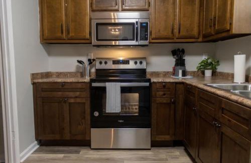 Huntsville House | The Cozy Getaway Grill & Roku at Your Convenience!
