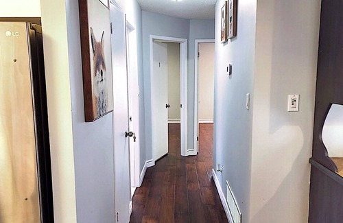 Durham Region House | The Cozy Home. Lovely 3 bedroom house near Restaurants, Park, Supermarket & 401"