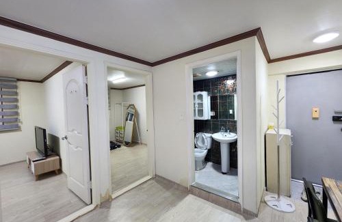 Yeonsu-gu House | The Cozy Incheon Retreat