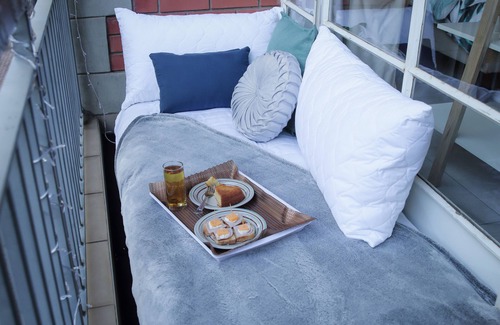Sunnyside Apartment | The cozy loft, your home from home