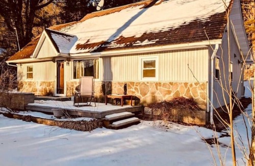 Jewett Center House | The Cozy Pine
