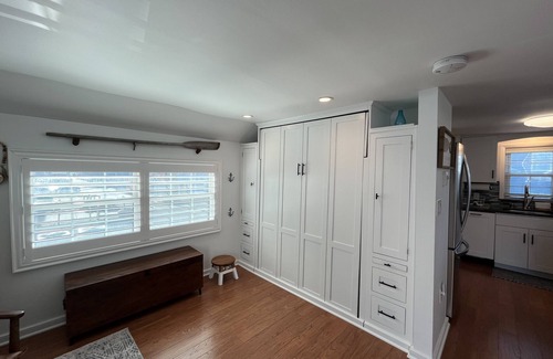 Gold Coast Cottage | The Cozy Seahorse Cottage, a few steps to the beach!