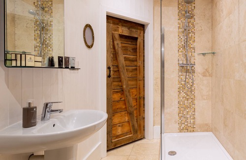 Addingham House | The Craven Heifer Addingham