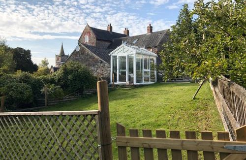 Kniveton House | The Creamery