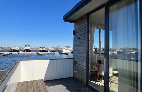 Lithoijen Boat Rental | The Creative Boat