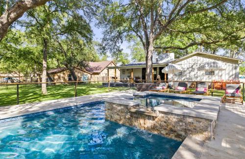 Horseshoe Bay House | The Creek Villa Heated Pool & Spa and Boat Slip